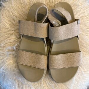 Keen Beige Sandals with Straps
